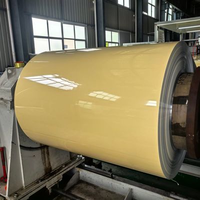 Сатинная черная полиэстерная краска покрытая алюминиевой катушкой для кровельных обоев и водосточных канав Ширина толерантности 0-4 мм Скорость изгиба 90 градусов